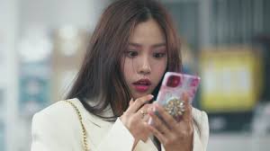 Her birthday, what she did before fame, her family life, fun trivia facts, popularity rankings, and more. Love Alarm Netflix Official Site