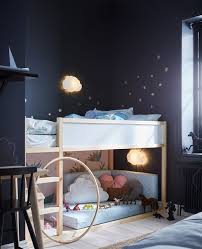 familienschlafzimmer einrichten besser schlafen kinder zimmer zimmer kura bett