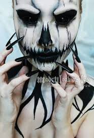 Black And White Halloween Makeup Ideas 2014 Inspired Black And White Halloween Nightmare Before Christmas Makeup Scary Face Paint Halloween Makeup Face Painting Halloween Halloween Costumes Makeup