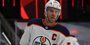 Connor mcdavid is the nhl's first player to carry a cap hit of $12.5m. Edmonton Oilers Connor Mcdavid Lives In A Murder House Hockey Wilderness