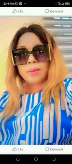 Full house today! A lovely afternoon, we moved the tables round so everyone  talked to different people and there was lots of chatting 🥰 the lovely  Hilary Dennis joined us after the