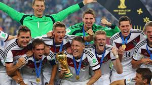 Kaufe deutschland, weltmeister, schwarz rot gold von tundcdesign auf folgenden produkten: Weltmeister Deutschland Fuhrt Weltrangliste Weiter An Dfb Deutscher Fussball Bund E V