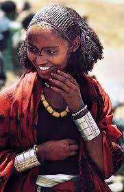 Pin By Alina Soley On Nuestra Gente Nuestro Mundo African Hairstyles Ethiopian Women Ethiopian Hair