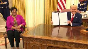 Ivanka trump and kushner are on trump's list of potential pardons. Trump Pardons Alice Johnson Who Praised Him At Republican Convention The Night Before Abc News