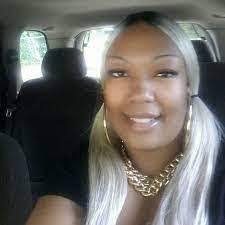 Laura Gholson's Instagram, Twitter & Facebook