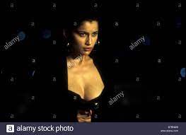 Laetitia casta sınavını geç.diye iğrenç espri ye konu olan zat. Gitano Gitano Jahr 2000 Spanien Laetitia Casta Regie Manuel Palacios Stockfotografie Alamy