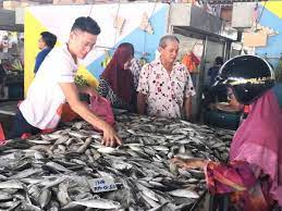 Ikan empurau ikan empurau berharga rm750 sekilogram harga di kapit sarawak. Harga Ikan Kembung Cencaru Turun Rm2 50 Sekilogram