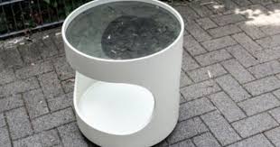 Vintage Weisser Couchtisch Auf Rollen 70er Design Glasplatte Couchtisch Mit Rollen Couchtisch Vintage