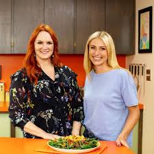 Season 19, episode 3 feeding now, feeding later. The Pioneer Woman Films Special Episode In The Brady Bunch House