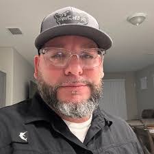 Jesse Marlow's Instagram, Twitter & Facebook