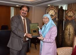 The straits times reported that she will be working alongside current prime minister tun dr. Malaysian Deputy Prime Minister Receives Saudi Ambassador Ø£Ø®Ø¨Ø§Ø± Ø§Ù„Ø³Ø¹ÙˆØ¯ÙŠØ© ØµØ­ÙŠÙØ© Ø¹ÙƒØ§Ø¸