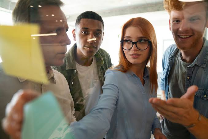 Cinco tendencias de Employee Experience que catapultarán el engagement laboral en 2026