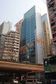 余卓兒，祖籍中國 廣東省 開平市 水口鎮，是麗新國際，乃至整個麗新系的主要股東之一 ，億京發展集團主席 。2011年以父親余錦炯名義 ，於開平市捐資1,000萬元人民幣興建腫瘤科大樓。 參考 é¦™æ¸¯é‡'èžæ­·å²å¤§äº‹å›žé¡§ é¦™æ¸¯è¨Žè«–å€discuss Com Hk