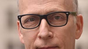 A Sleep Doctor Shares His Daily Routine for Quality Sleep