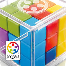 6 kleurrijke balvormige puzzelstukken, boekje met 80 opdrachten en oplossingen. Cube Puzzler Go Smartgames