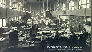 Masyarakat atau atau 100% orang yang dijadikan responden dikemukakan oleh masyarakat bahwa. Kekuatan Ekonomi Jerman Terutama Ditopang Oleh Mittelstand Dunia Informasi Terkini Dari Berbagai Penjuru Dunia Dw 04 12 2018