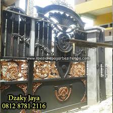 Venus besi tempa adalah produsen, pengrajin besi tempa, spesialis besi tempa mengerjakan produk besi tempa seperti pagar besi tempa, railing tangga besi tempa, railing balkon besi tempa, teralis besi tempa pada artikel kali ini saya akan membahas harga pagar besi tempa per meter 2019. Harga Pagar Besi Tempa Per Meter Railing Tangga Klasik Balkon Besi Tempa