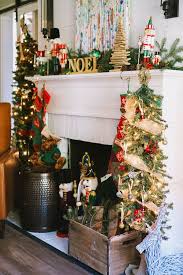 Christmas Mantle Decorations Traditional Modern Transitional Christmas Christmas Mantel Decorations Christmas Mantle Decor Christmas Decorations Living Room