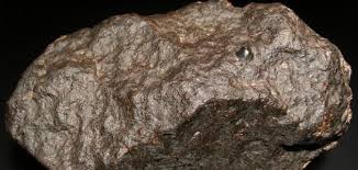 It is pieces from spacecraft. Ø£Ø´ÙƒØ§Ù„ Ø­Ø¬Ø± Ø§Ù„Ù†ÙŠØ²Ùƒ Ø³Ø·ÙˆØ±