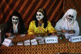 Kuntilanak ini paling seram mukanya sangat hancur. Nuansa Horor Di Tps Gunung Brintik Semarang Bisnis Com