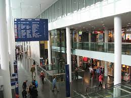 Die frauenarztpraxis am bahnhof bietet eine fachkompetente und ganzheitliche rundumbetreuung bei sämtlichen allgemeingynäkolischen fragen sowie fachärztliche begleitung während der. Bahnhof Aarau Wikipedia