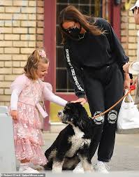 The supermodel and her daughter twinned in matching trench coats during a stroll in new york city on may 12. Irina Shayk Takes Daughter Lea De Seine And Their Dog For A Walk In Nyc Geeky Craze