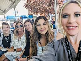 Alexis Gambrell's Instagram, Twitter & Facebook