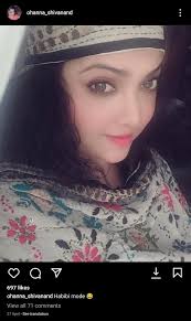 Actrice populaire de télévision et de cinéma, Shilpa Anand ne semble pas  être dans une bonne situation. Ses messages et ses accusations semblent  inquiétants. Elle a l'air très différente sur ces selfies. :