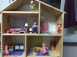 Ich Biete Ein Puppenhaus Von Ikea Und Ganz Viel Zubehor Puppen Mobel Von Haba Puppenhaus Aus Holz Es Wurd Puppenhaus Haba Puppenhaus Puppenhaus Zubehor