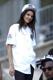 Kendall jenner is a supermodel and tv starcredit: 15 De Ori Kendall Jenner Nu PÄƒrea Un Kardashian Divertisment Sfaturi È™i InformaÈ›ii Utile Despre RelaÈ›ii È™i CÄƒsÄƒtorie