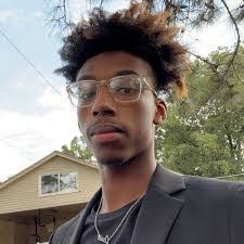 Travis Bowers's Instagram, Twitter & Facebook