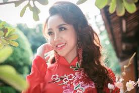 Á hậu Thư Đình khoe vẻ đẹp xuân thì trong bộ ảnh mới