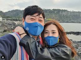 He started his career through many struggles at an early age. Yang Joon Hyuk Hug 19 Year Old Wife Close And Say During My Honeymoon I Love To Get Married Sportsbeezer