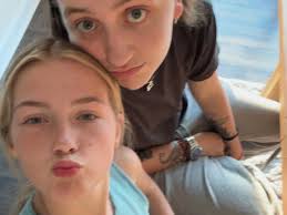 having a moment 🤎