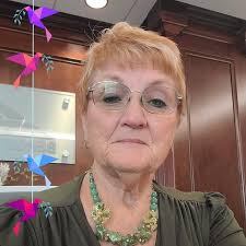 Sue Wisneski's Instagram, Twitter & Facebook