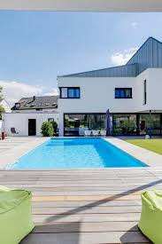 Holz Und Beton Als Poolumrandung Pool Im Garten Pool Terrasse Pool