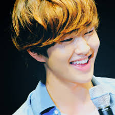 Listen to ONEW A WHOLE NEW WORLD.mp3 by Crush Onew in ONEW playlist online  for free