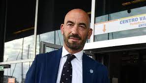 Matteo bassetti is the head of the infectious diseases clinic based in genoa at the san martino hospital , said the virus appears to have become less potent, possibly due to genetic mutations. Soiqiexvr0wdym