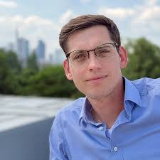 Frank Naumann's Instagram, Twitter & Facebook