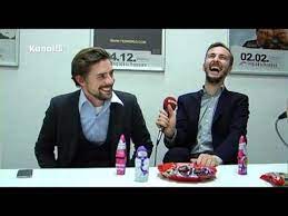 Jan rainer böhmermann (* 23. Zwei Alte Hasen Erzahlen In Bielefeld Von Fruher Klaas Heufer Umlauf Und Jan Bohmermann Youtube
