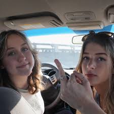 maggie :) (@maggie.holcomb) • Instagram photos and videos