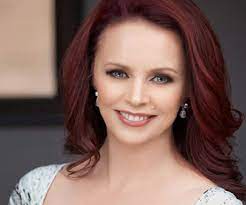 Grammy award winning artist with over 20 million records worldwide. Sheena Easton Biography Facts Childhood Family Life Achievements Of Singer