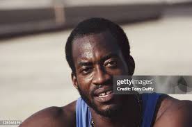 3,413 Edwin Moses Photos & High Res Pictures