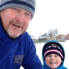 Someone once asked me if I remembered when local character George Reynolds  was flown over to the USA by Queen of Chat Oprah Winfrey who was intrigued  by his generosity. It was