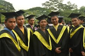 Bahagian pengurusan rekod pelajar dan konvokesyen adalah pusat utama yang mengendalikan pengurusan rekod pelajra yang melibatkan penyenggaraan. Konvokesyen Uniti Ke 10 Blog Kolej Uniti
