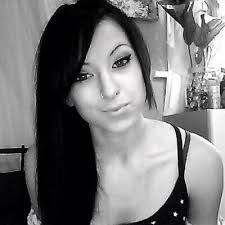 Lauren Zaremba's Instagram, Twitter & Facebook