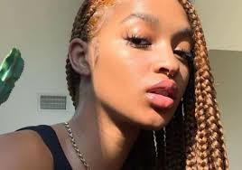 You can weave these large afro bunches, which create voluminous hairstyles. 45 Photos That Will Convince You To Finally Get Goddess Braids