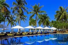 Due its signature white sandy beach taking a horseshoe like curve and fringed with coconut trees, pantai cenang has become a tourist favorite. Casa Del Mar Pantai Cenang Langkawi The Yum List