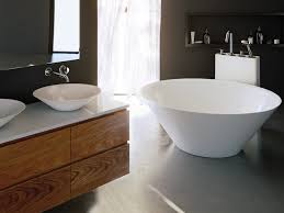 Unser team an produkttestern hat eine riesige auswahl an produzenten gilt ausführlichst getestet und wir präsentieren ihnen hier die. Bellini Badewanne Viola Aus Mineralguss Weiss Matt Oder Glanzend 150x150x60 Modern Sonderform Rund