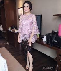 We did not find results for: 8 Model Kebaya Modern 2019 Untuk Tampil Anggun Di Pernikahan Mantan
